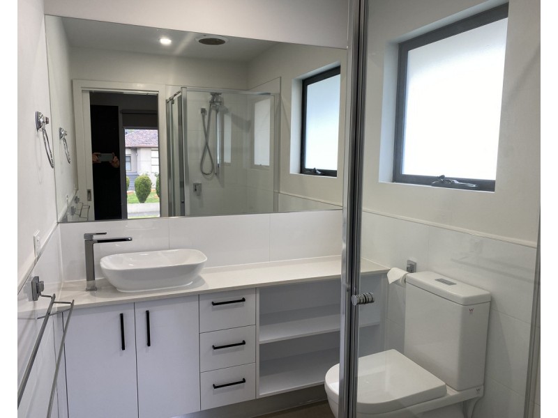 9A Freeland Grove, Jacana VIC 3047