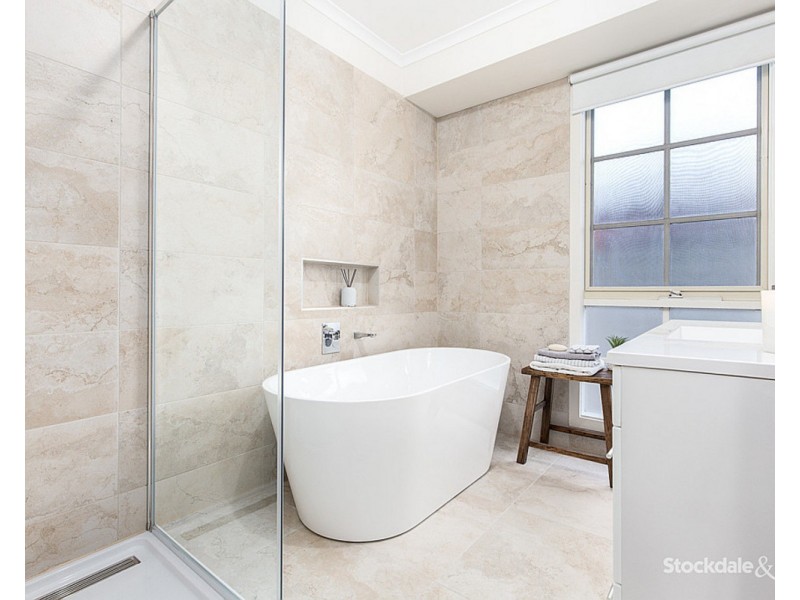 17 Lancaster Court, Greenvale VIC 3059
