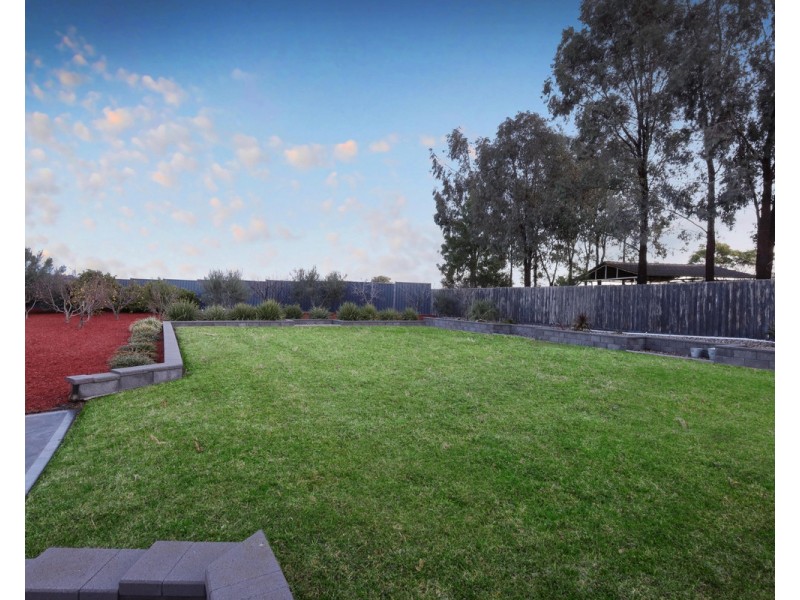 31 Dorset Drive, Greenvale VIC 3059