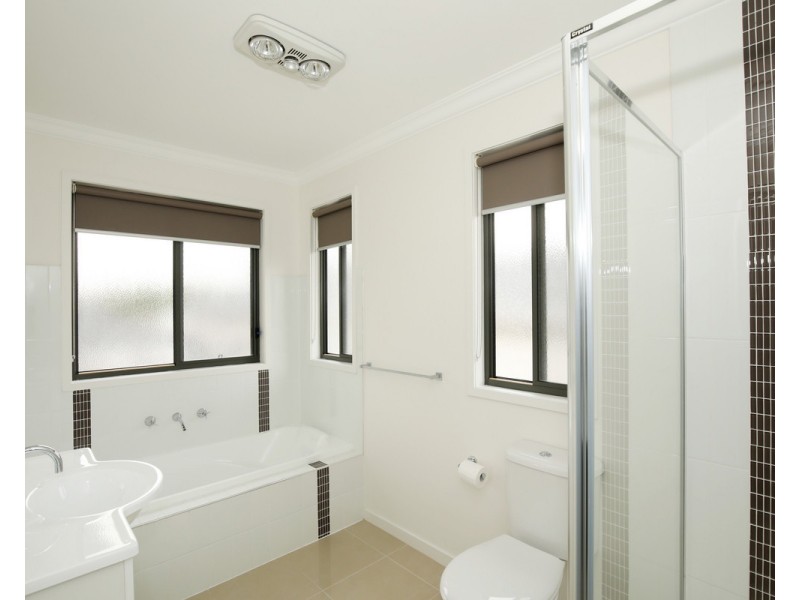 12 Forbes Grove, Oak Park VIC 3046