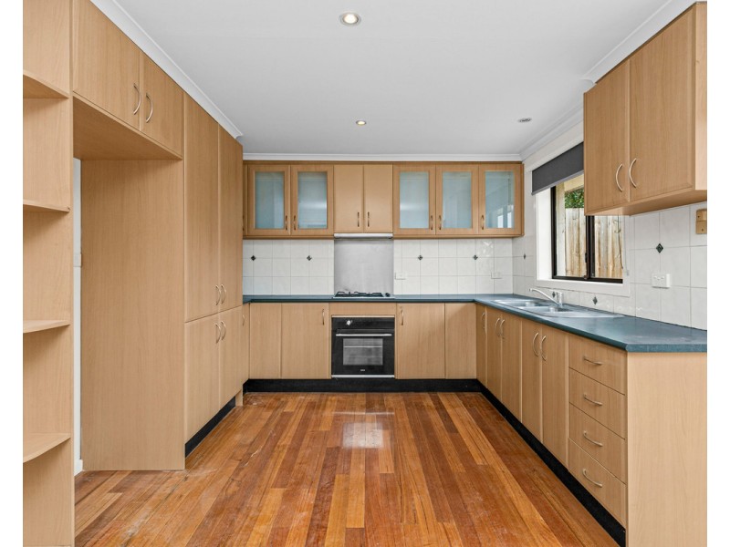 2/118 Morris Street, Sunshine VIC 3020