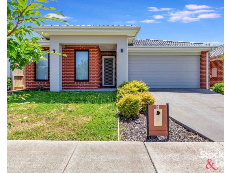 7 Abbey Road, Beveridge VIC 3753