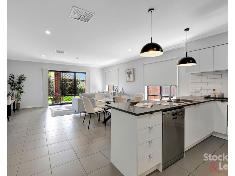 7 Abbey Road, Beveridge VIC 3753