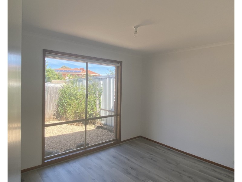 20 Manuka Place, Meadow Heights VIC 3048