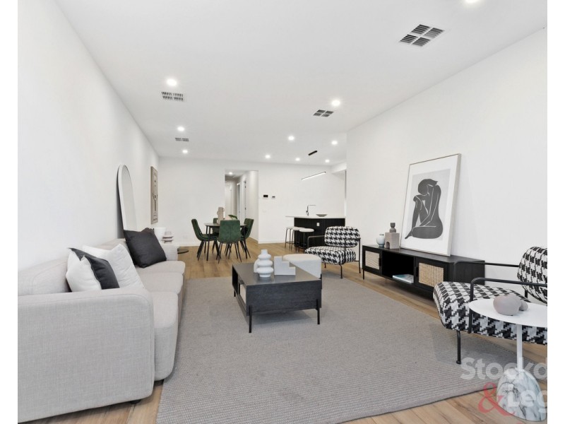 33A Anselm Grove, Glenroy VIC 3046