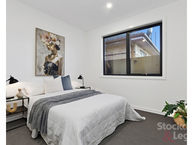 33A Anselm Grove, Glenroy VIC 3046