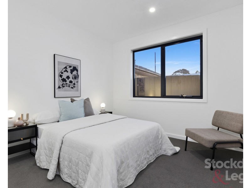 33A Anselm Grove, Glenroy VIC 3046
