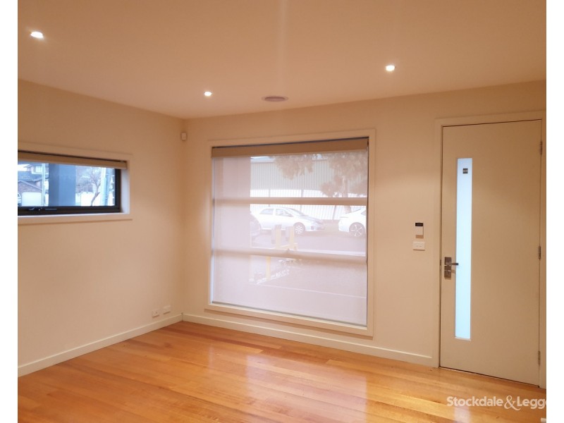 1/4 Avion Place, Westmeadows VIC 3049