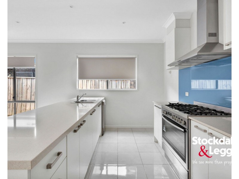 4 Oak Leaf Street, Greenvale VIC 3059