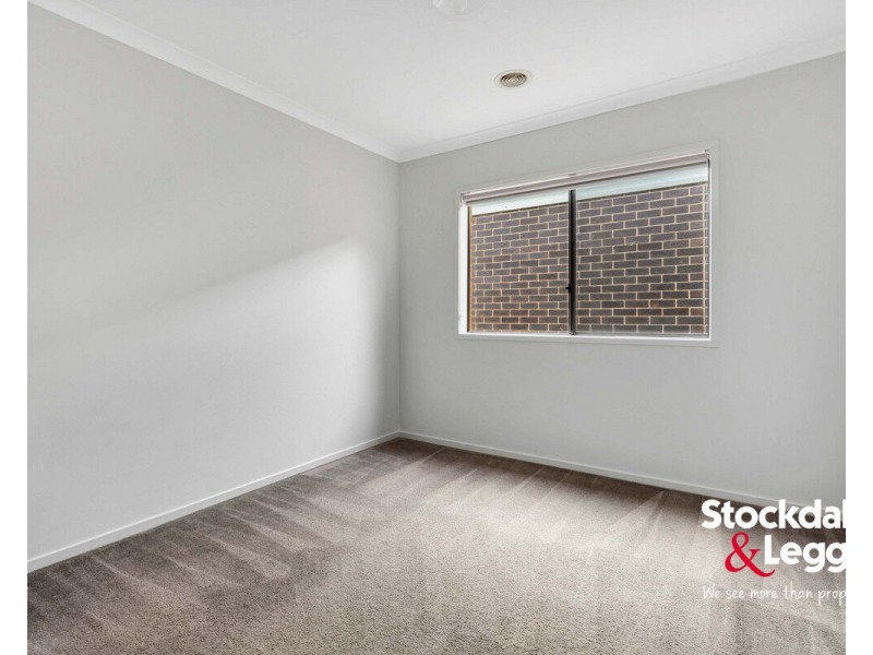 4 Oak Leaf Street, Greenvale VIC 3059