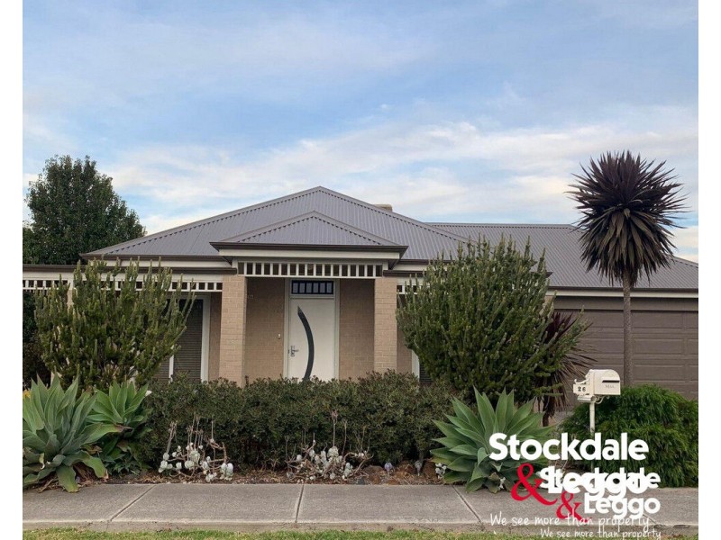 26 Dempster Drive, Craigieburn VIC 3064