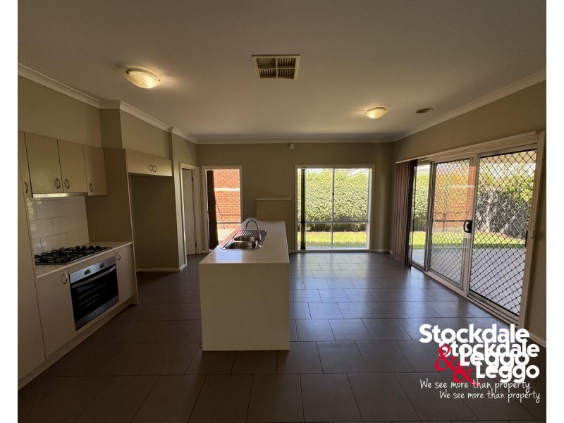 26 Dempster Drive, Craigieburn VIC 3064