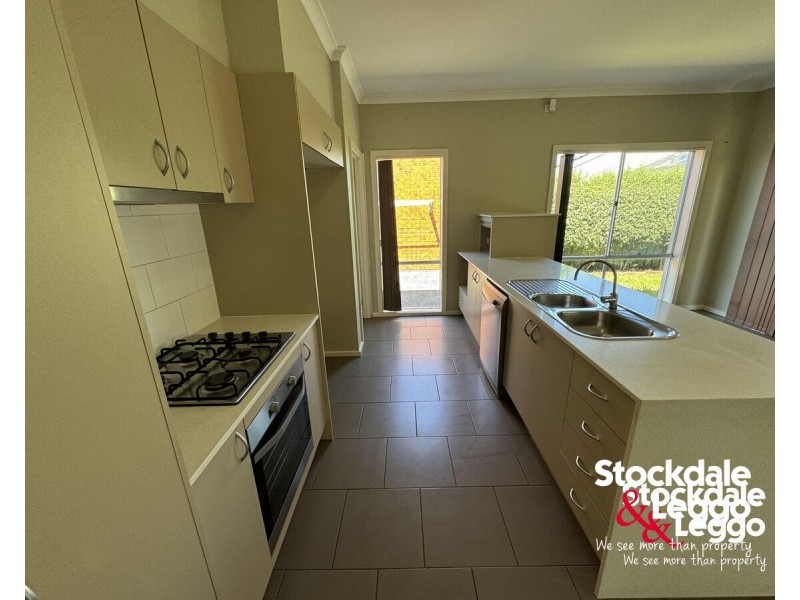 26 Dempster Drive, Craigieburn VIC 3064