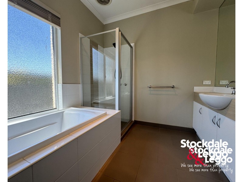 26 Dempster Drive, Craigieburn VIC 3064