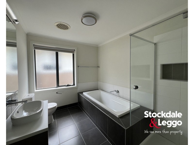 23 Erinbank Crescent, Westmeadows VIC 3049