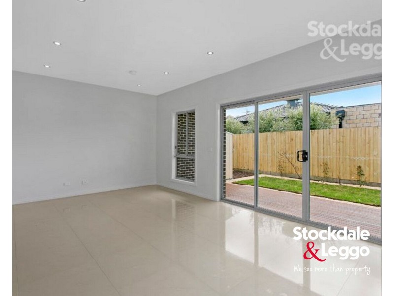 2/28 View Street, Glenroy VIC 3046