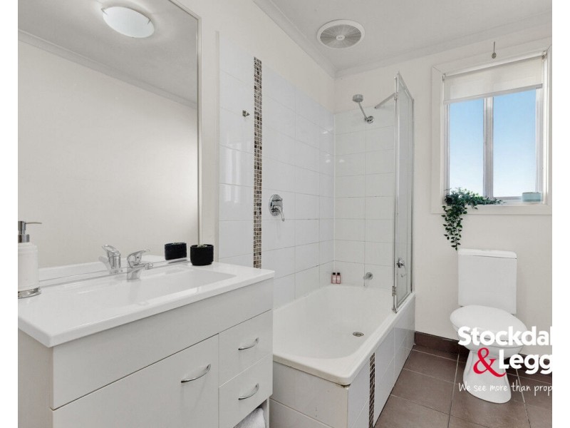 2/29 Broadmeadows Road, Tullamarine VIC 3043