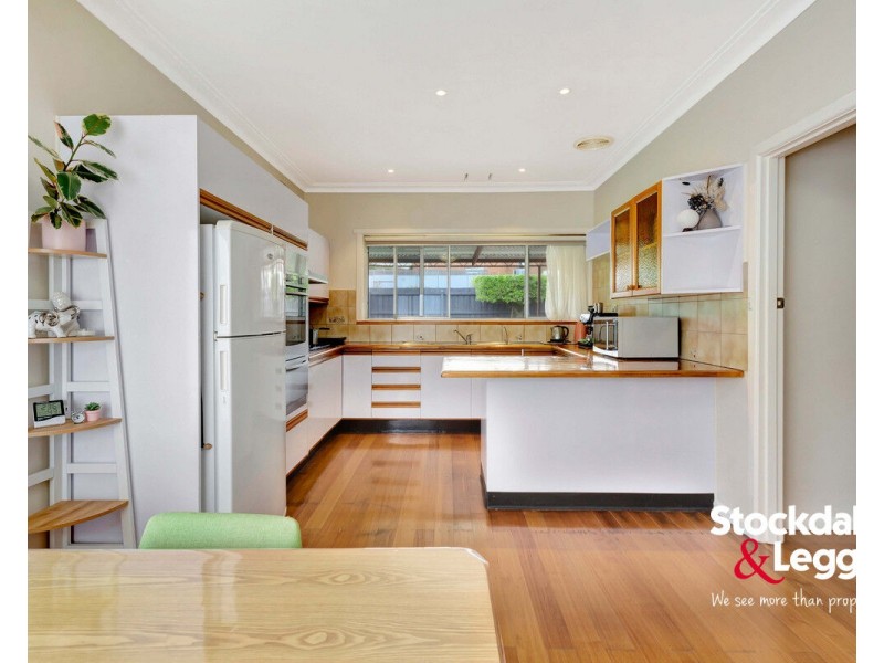 102 Outlook Drive, Glenroy VIC 3046