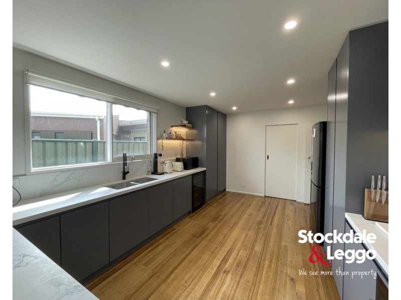 44 Koonalda Road, Gladstone Park VIC 3043