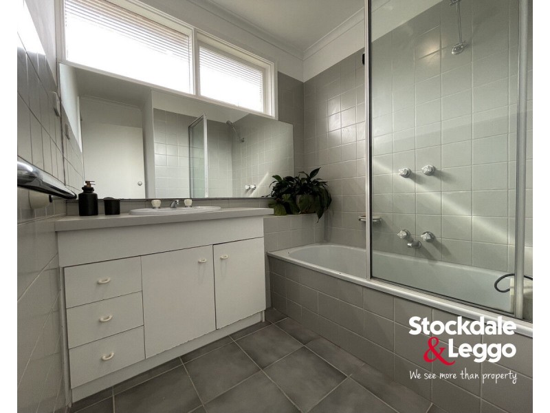 44 Koonalda Road, Gladstone Park VIC 3043