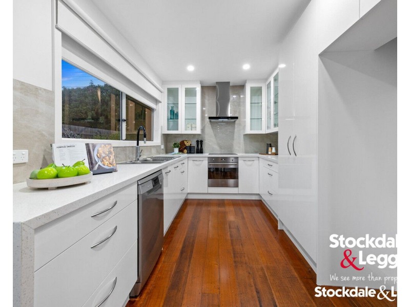 6 North Circular Road, Gladstone Park VIC 3043