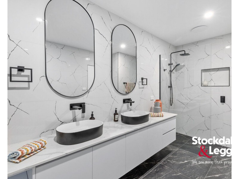 2B Marks Street, Pascoe Vale VIC 3044