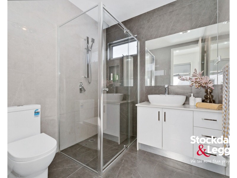 1/2 Kennedy Street, Glenroy VIC 3046