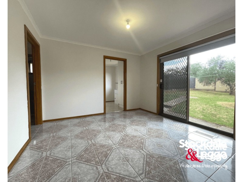 8 Banksia Place, Meadow Heights VIC 3048