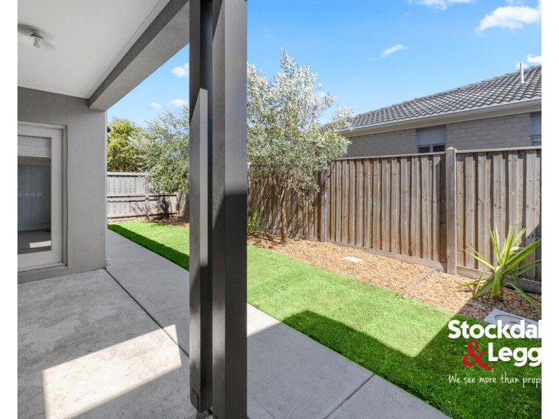 1 Leicester Way, Mickleham VIC 3064