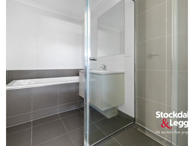 1 Leicester Way, Mickleham VIC 3064