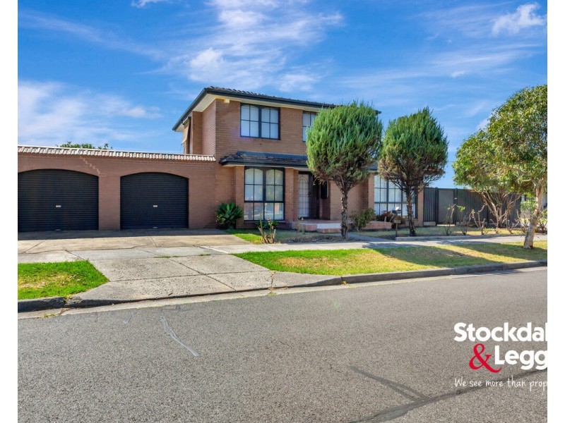 1 Elvin Close, Gladstone Park VIC 3043