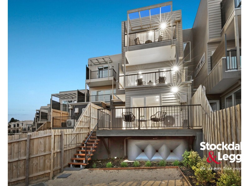 14/111-115 Augustine Terrace, Glenroy VIC 3046