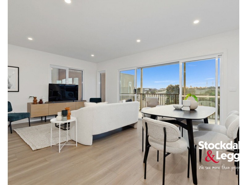 12/111-115 Augustine Terrace, Glenroy VIC 3046