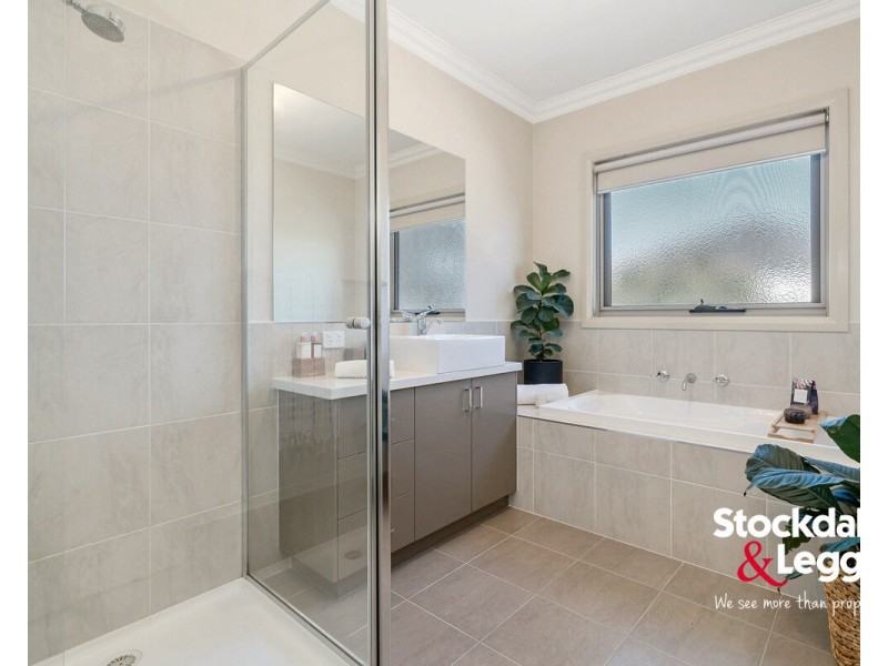 1/73 Leonard Avenue, Glenroy VIC 3046