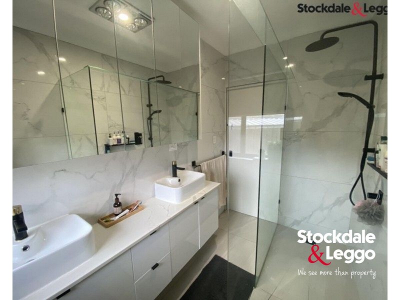 118 Sunset Boulevard, Jacana VIC 3047