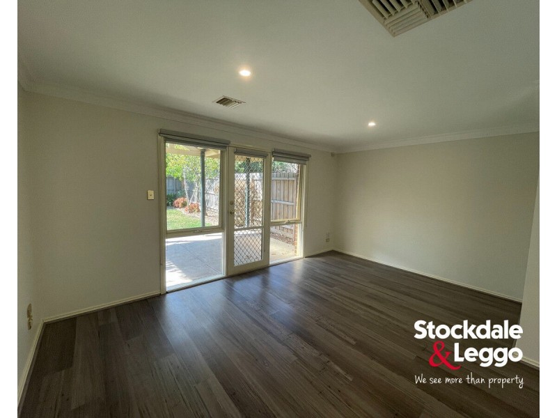1/27 Fleetwood Drive, Greenvale VIC 3059
