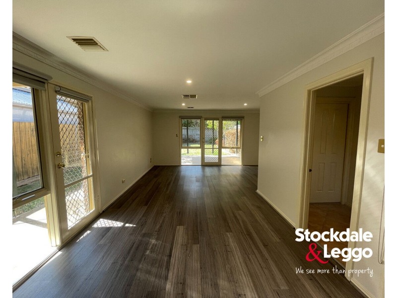 1/27 Fleetwood Drive, Greenvale VIC 3059