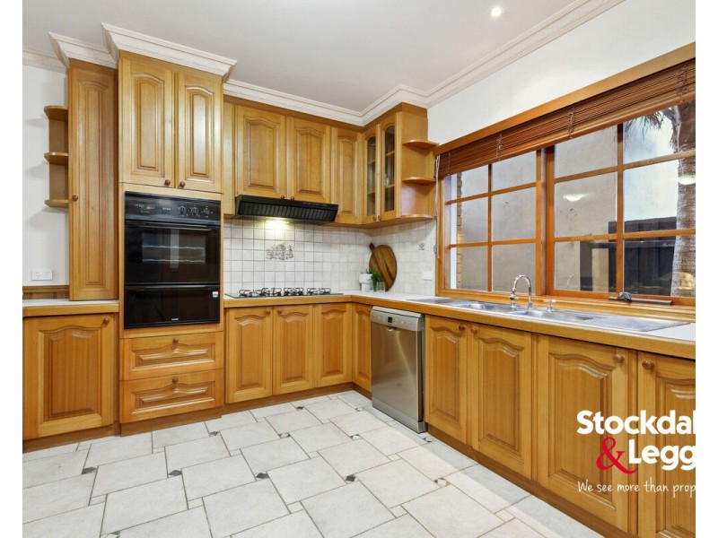 24 Freeman Drive, Glenroy VIC 3046