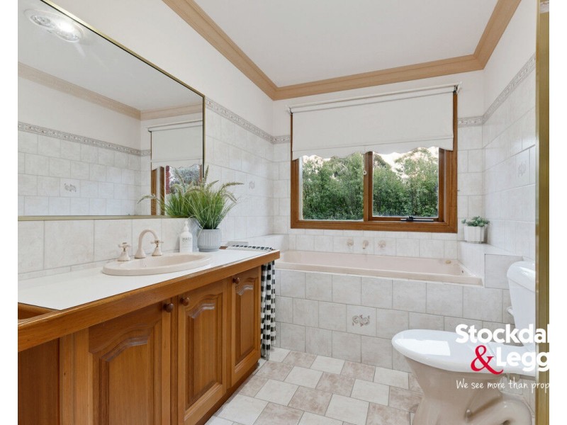 24 Freeman Drive, Glenroy VIC 3046