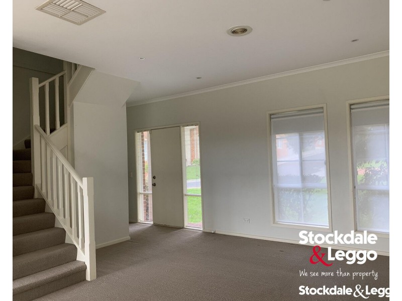 12 Balerno Circle, Gowanbrae VIC 3043