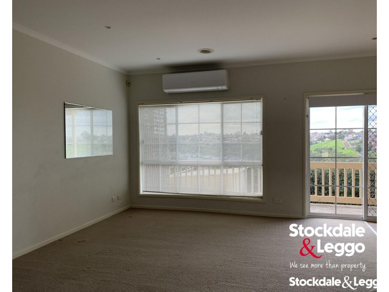 12 Balerno Circle, Gowanbrae VIC 3043