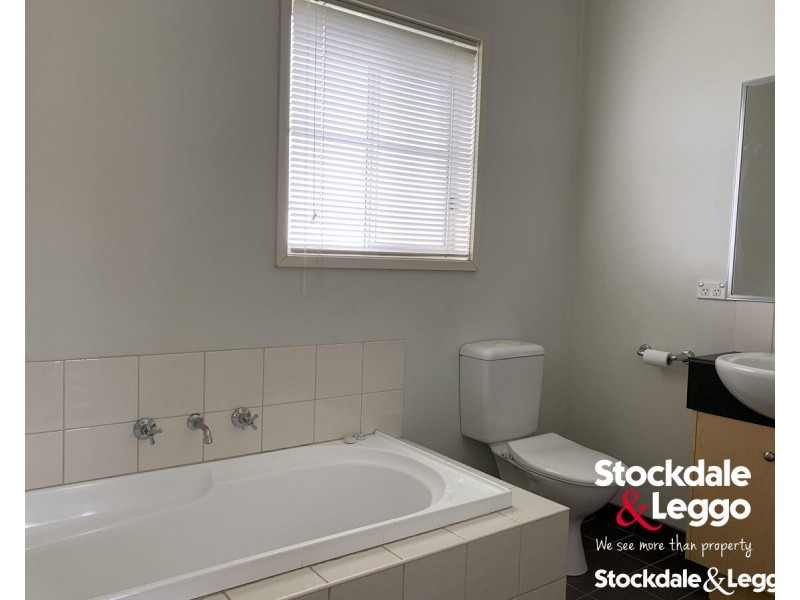 12 Balerno Circle, Gowanbrae VIC 3043