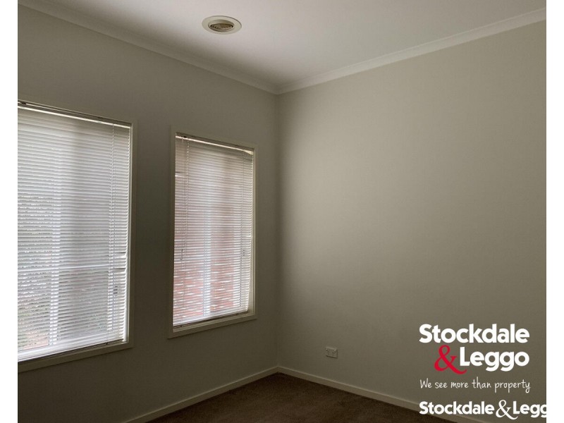 12 Balerno Circle, Gowanbrae VIC 3043