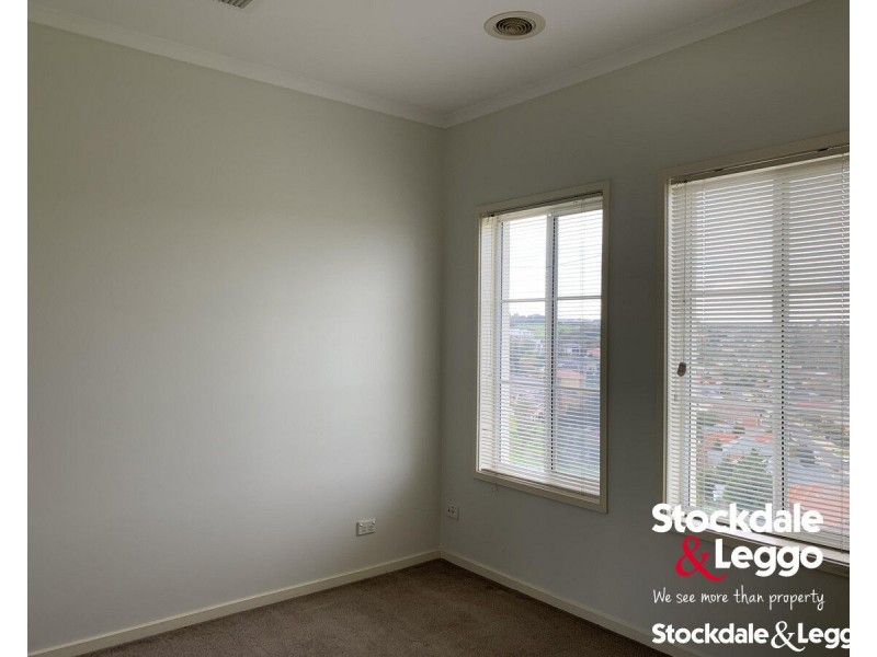 12 Balerno Circle, Gowanbrae VIC 3043