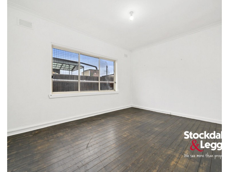 116 Snell Grove, Oak Park VIC 3046