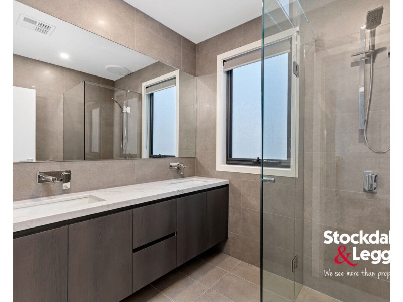 11 Liston Road, Glenroy VIC 3046