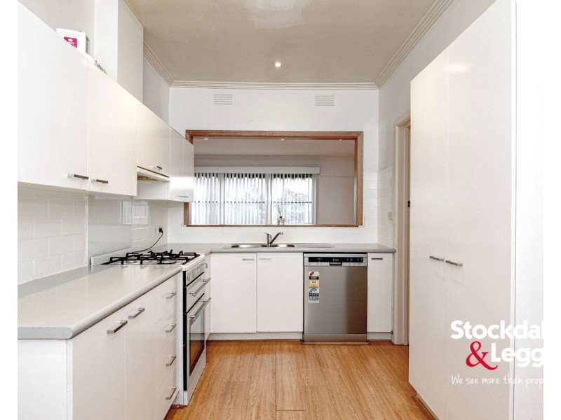 13 Station Road, Oak Park VIC 3046