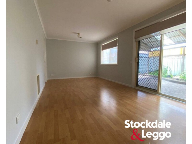 24 Waterford Avenue, Craigieburn VIC 3064