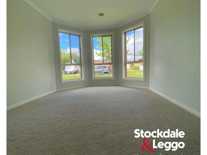 24 Waterford Avenue, Craigieburn VIC 3064