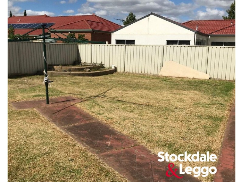 24 Waterford Avenue, Craigieburn VIC 3064